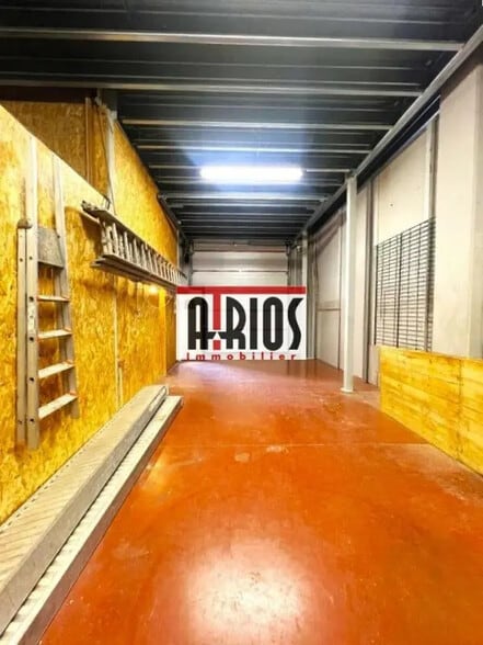 Industrial in La Farlède for lease - Interior Photo - Image 1 of 3