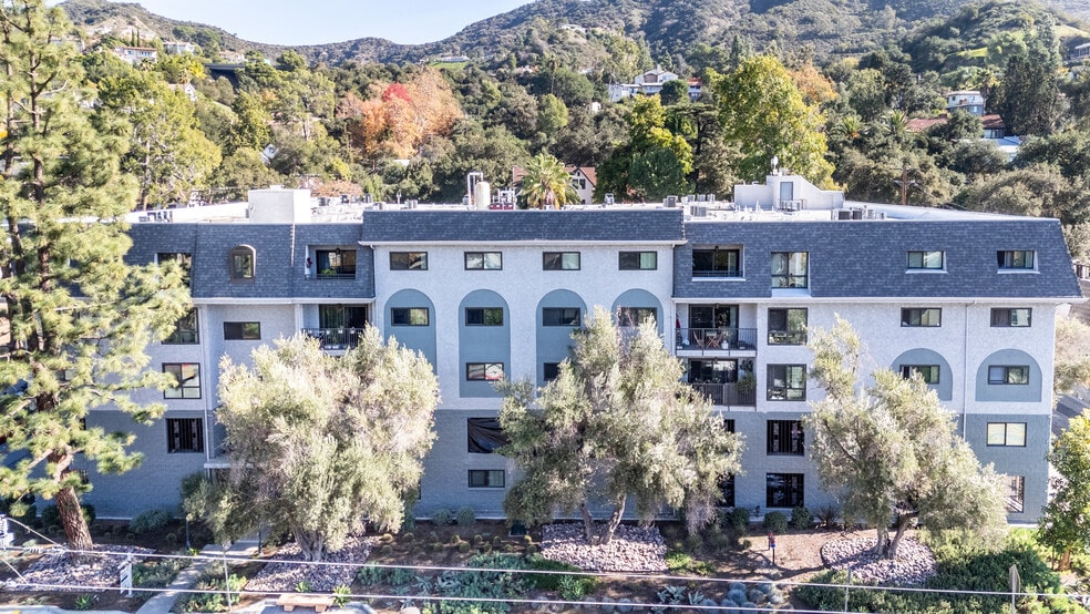 1636 N Verdugo Rd, Glendale, CA for sale - Building Photo - Image 2 of 9