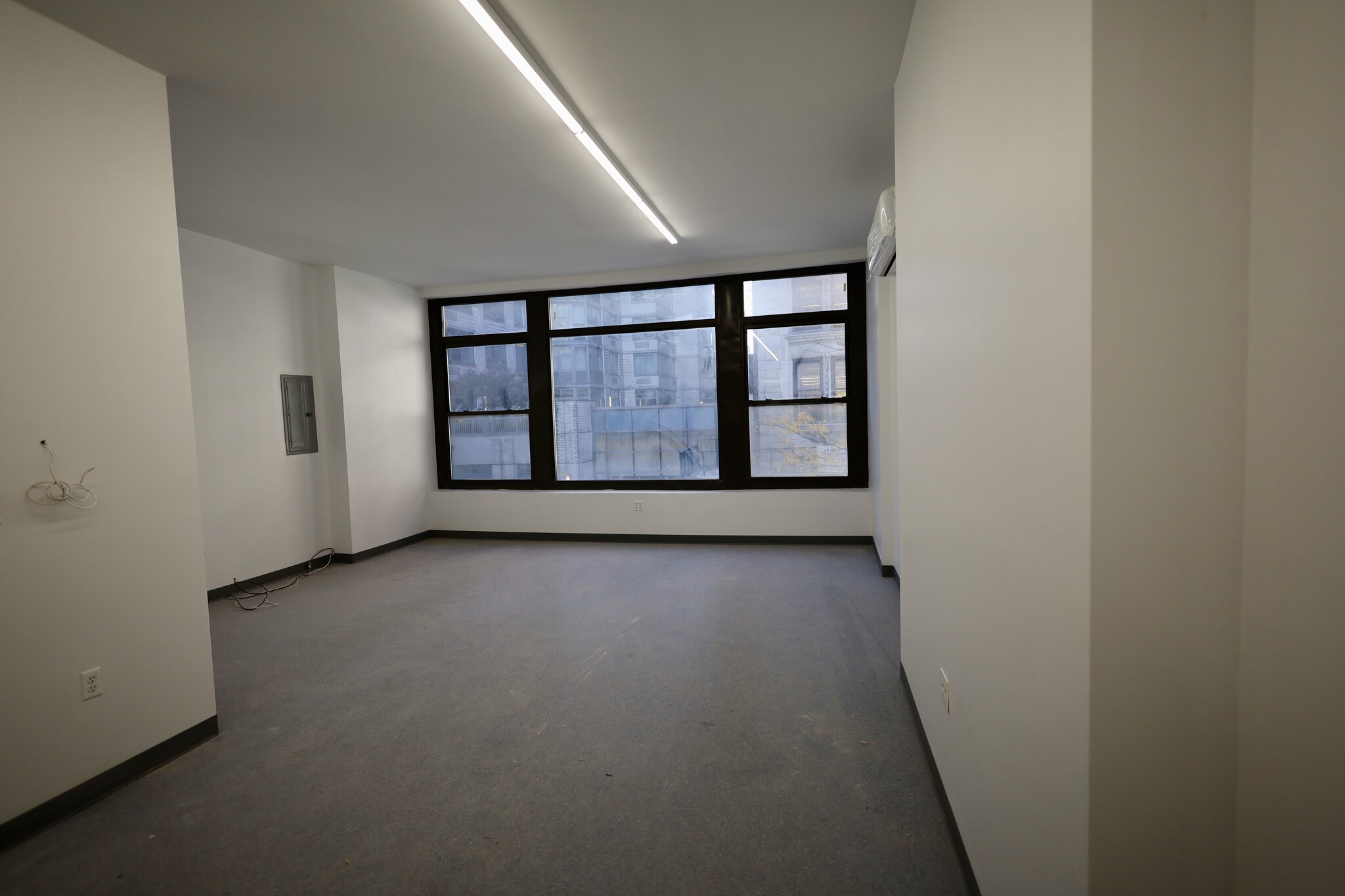 50 W 27th St, New York, NY for lease Building Photo- Image 1 of 4