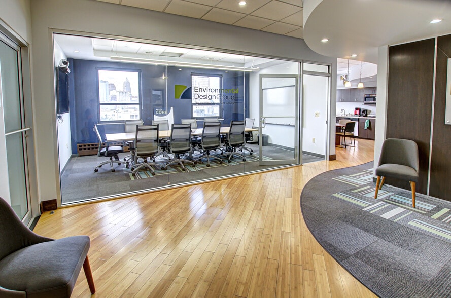 2728 Euclid Ave, Cleveland, OH à louer - Photo intérieure - Image 2 de 5