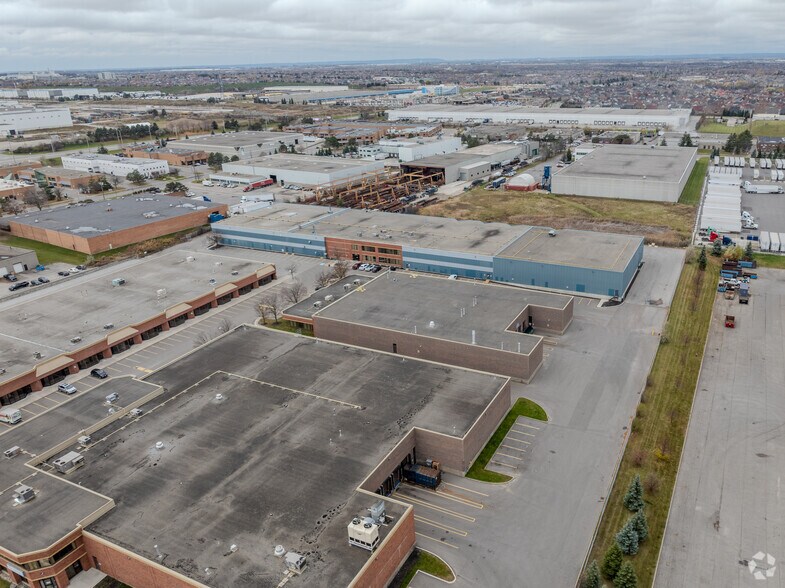 2160 Williams Pky, Brampton, ON à louer - Aérien - Image 3 de 4