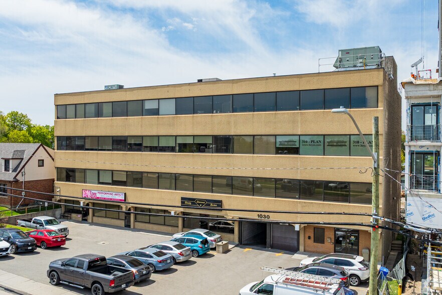 1030 Upper James St, Hamilton, ON à louer - Photo du bâtiment - Image 2 de 3
