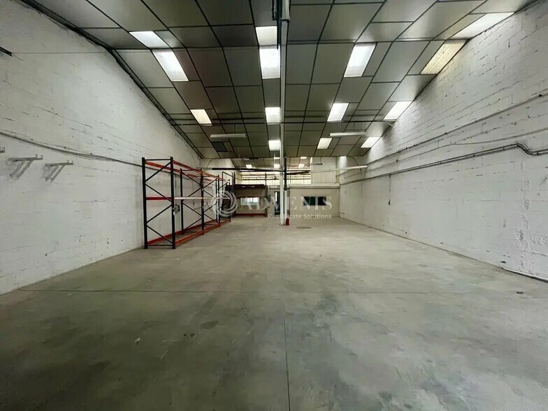 Flex in SAINT-OUEN-L'AUMONE for lease - Interior Photo - Image 2 of 9