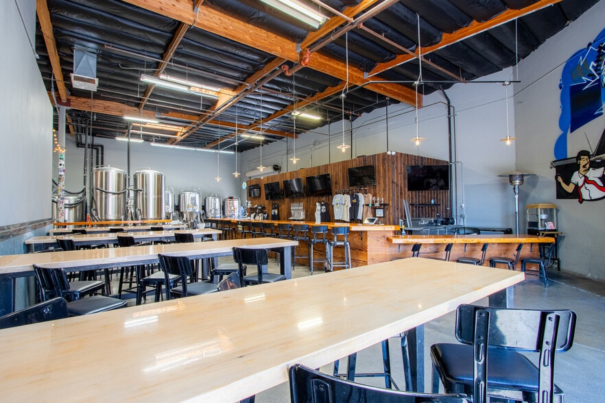 41537 Cherry St, Murrieta, CA for sale - Building Photo - Image 2 of 22