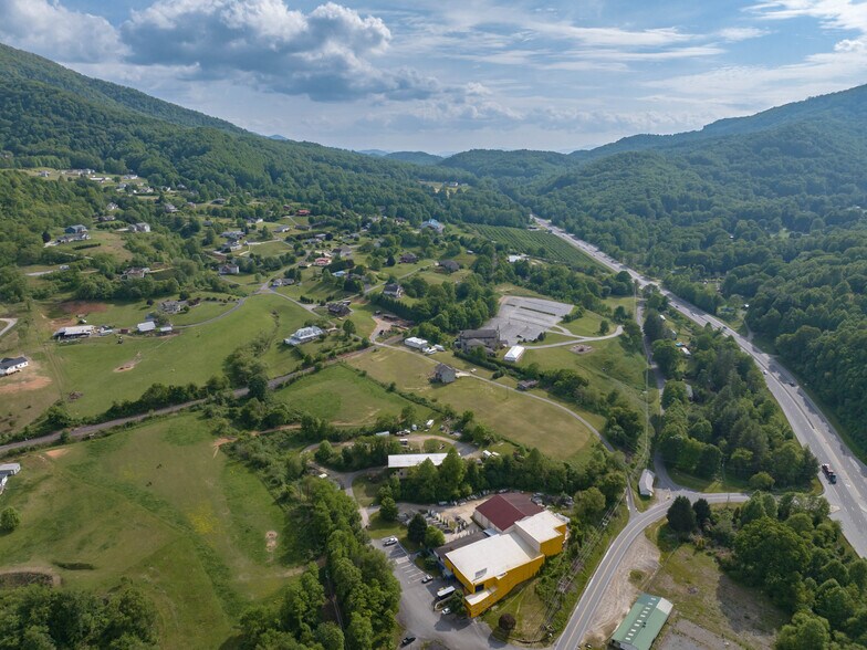 94 Providence Pl, Waynesville, NC à vendre - Photo du bâtiment - Image 3 de 36