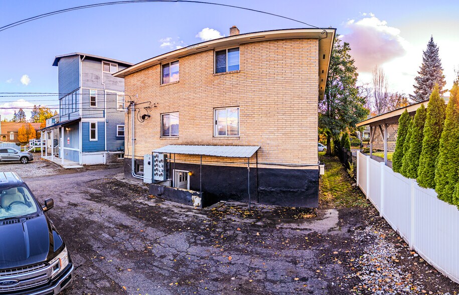 Spokane Multifamily Portfolio portefeuille de 2 propriétés à vendre sur LoopNet.ca - Photo du bâtiment - Image 2 de 9
