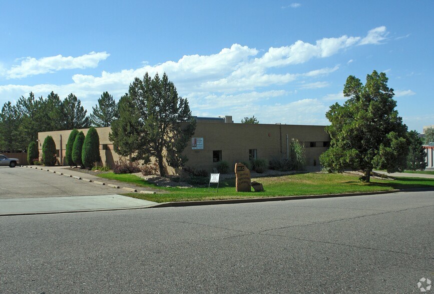 7127 S Alton Way, Centennial, CO à vendre - Photo du bâtiment - Image 2 de 7