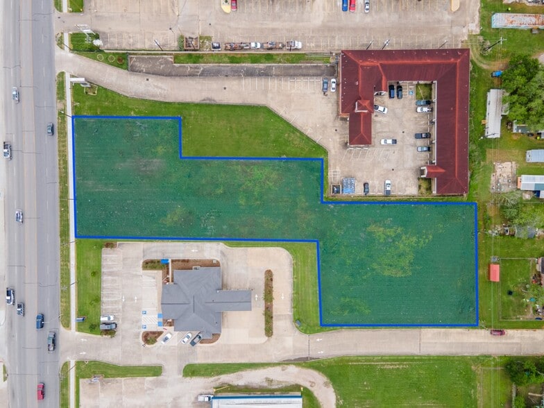 3612 7th, Bay City, TX à vendre - Aérien - Image 2 de 8