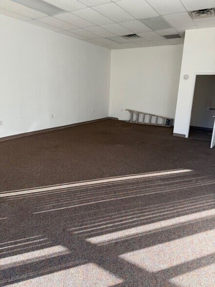 131 S Main St, Plainwell, MI à louer - Photo du bâtiment - Image 2 de 6