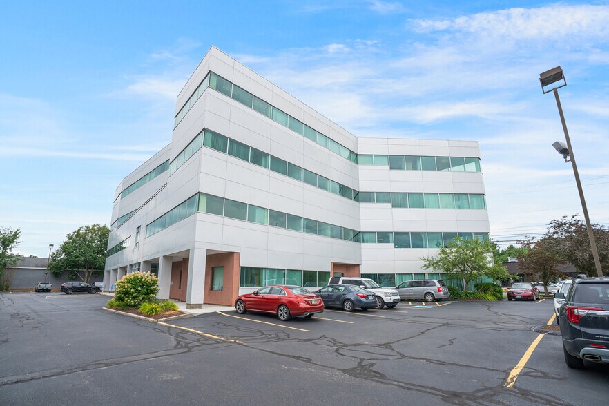 547 Amherst St, Nashua, NH for lease - Building Photo - Image 1 of 5
