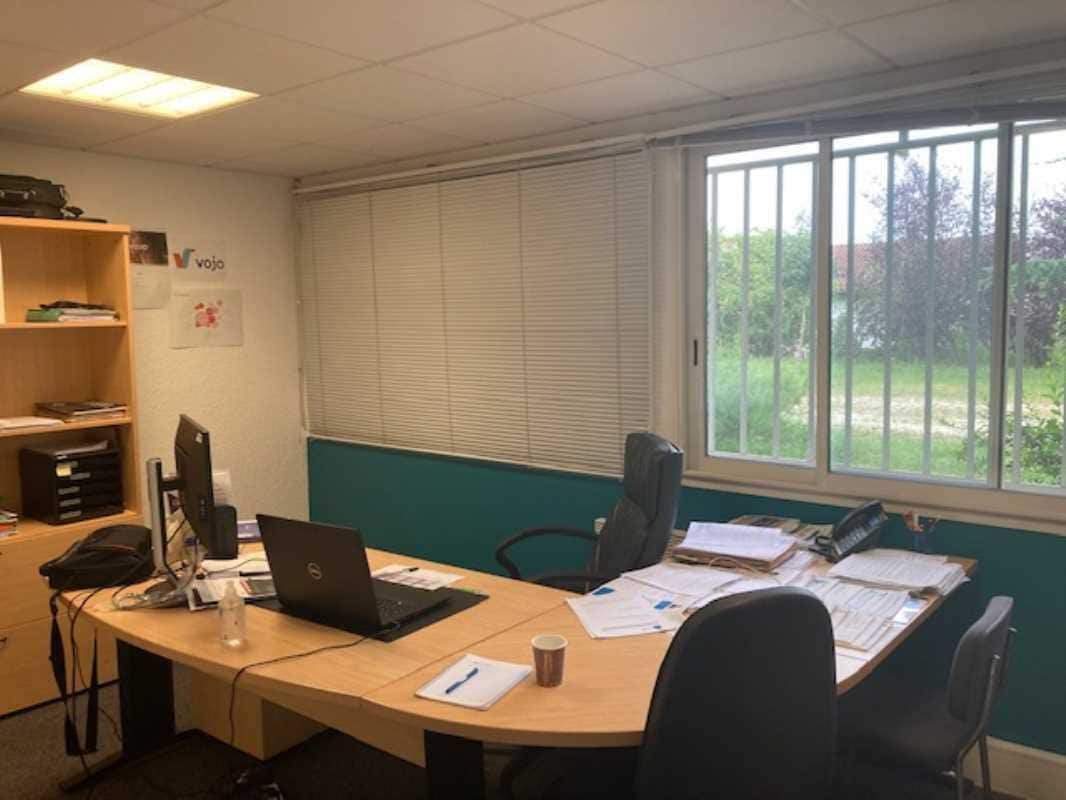 Bureau dans Eysines à louer Photo intérieure- Image 1 de 12