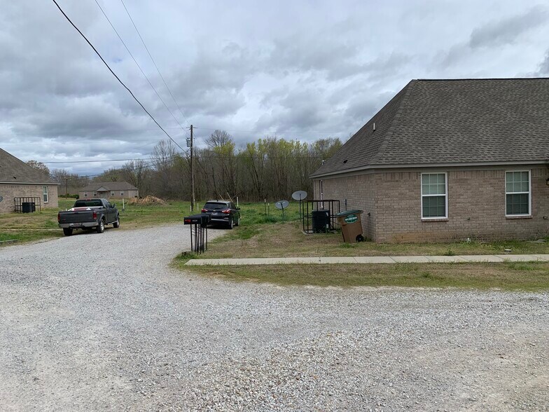 9120 Feathers Chapel Dr, Somerville, TN à vendre - Photo du bâtiment - Image 3 de 8