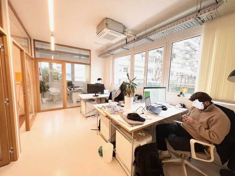 Bureau dans Paris à vendre - Photo du bâtiment - Image 3 de 7