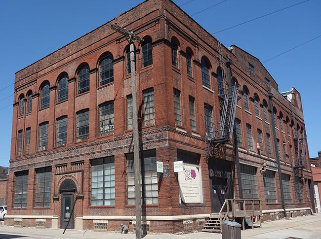 1400 W 13th St, Kansas City, MO à louer - Photo du bâtiment - Image 1 de 12