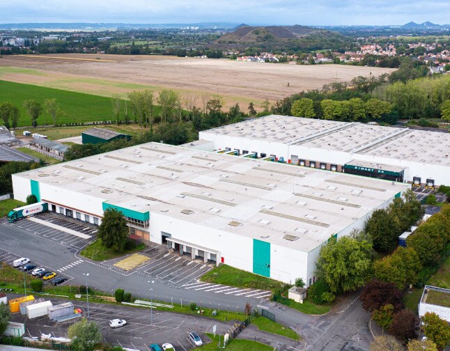 Industrial in Hénin-Beaumont for lease - Building Photo - Image 1 of 9