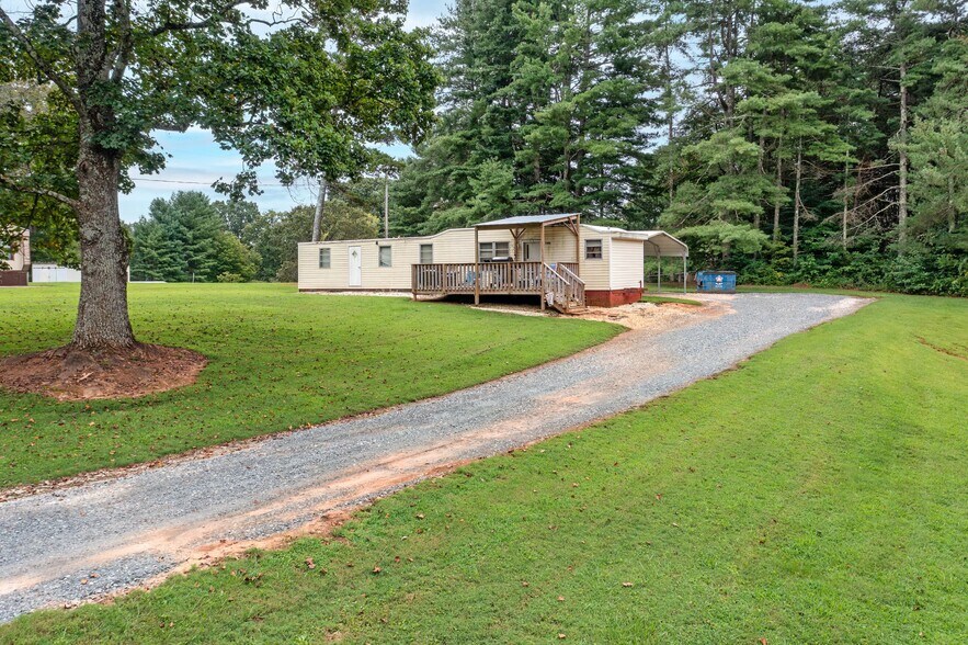 7446 Olin Rd, Pfafftown, NC for sale - Primary Photo - Image 1 of 1