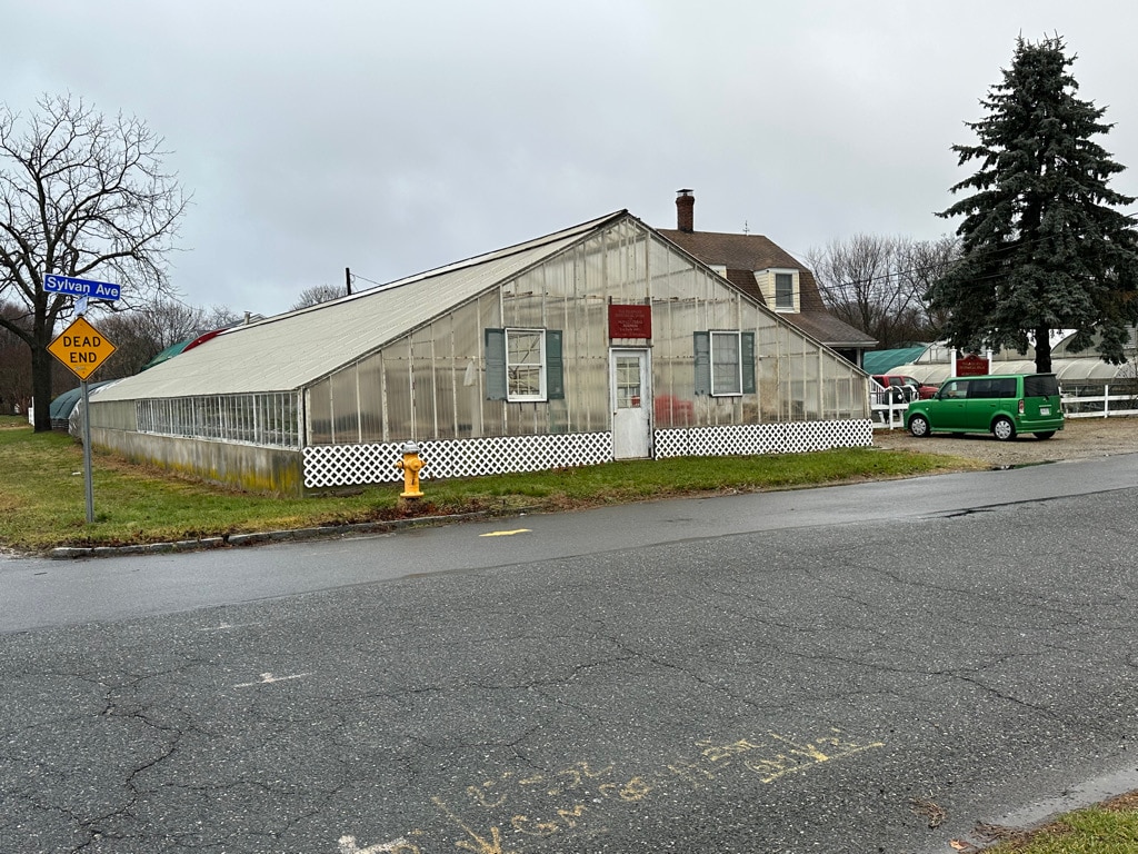 482 Sylvan Ave, Bayport, NY à vendre Photo du bâtiment- Image 1 de 22