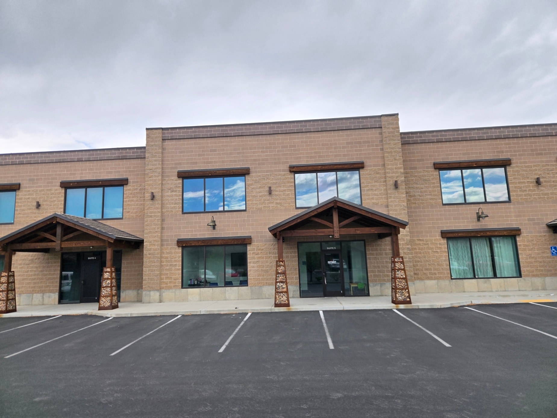 429 S Deseret Dr, Kaysville, UT for lease Primary Photo- Image 1 of 6