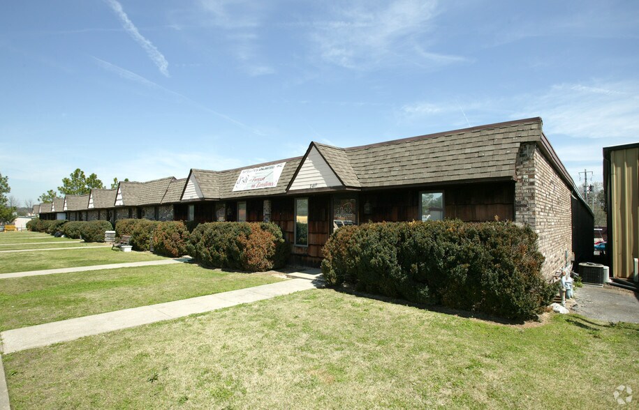 3403-3417 Lorna Ln, Birmingham, AL à louer - Photo principale - Image 3 de 4