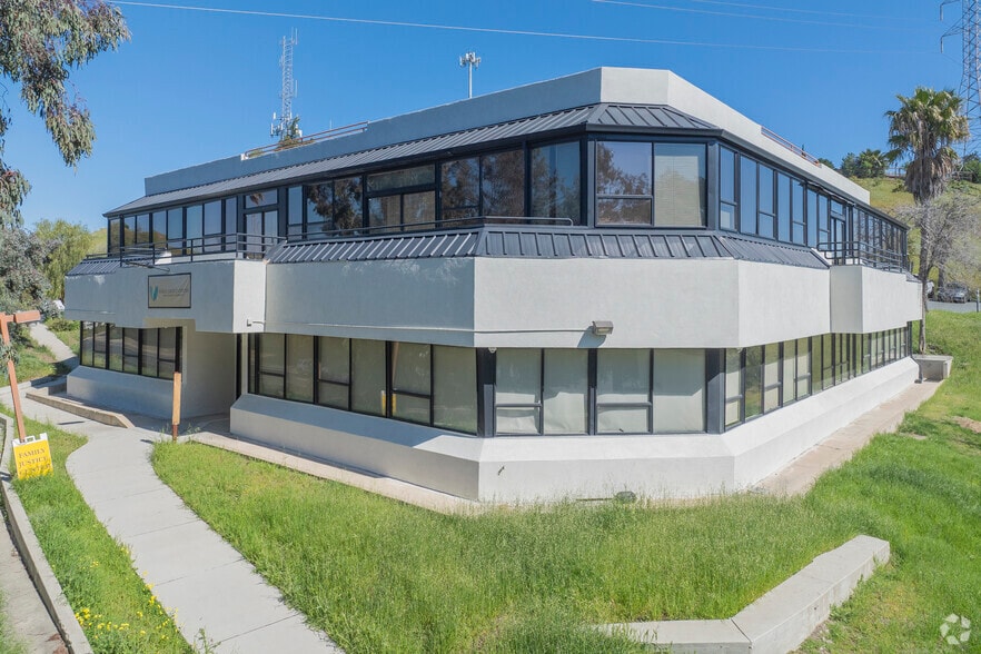 3501 Lone Tree Way, Antioch, CA for sale - Primary Photo - Image 1 of 11