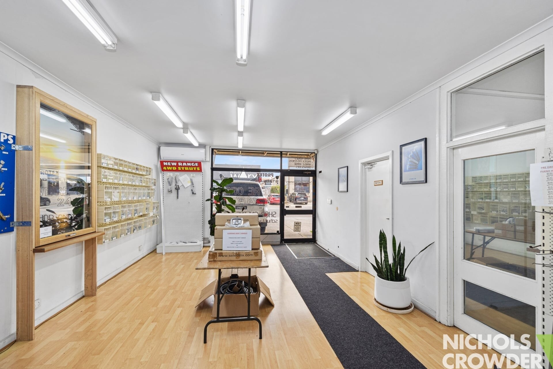 10 Bignell Rd, Moorabbin for lease Interior Photo- Image 1 of 8