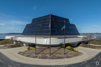 Plus de détails pour 700 Terrace Point Rd, Muskegon, MI - Bureau à louer