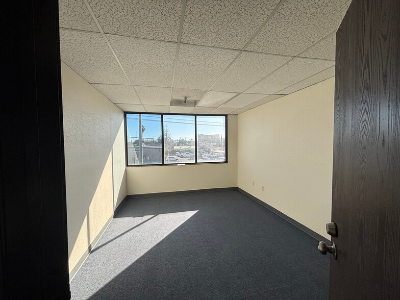 1501 El Camino Ave, Sacramento, CA à louer - Photo du bâtiment - Image 3 de 25