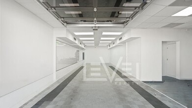 3472 NE 5th Ave, Oakland Park, FL for lease Interior Photo- Image 2 of 19