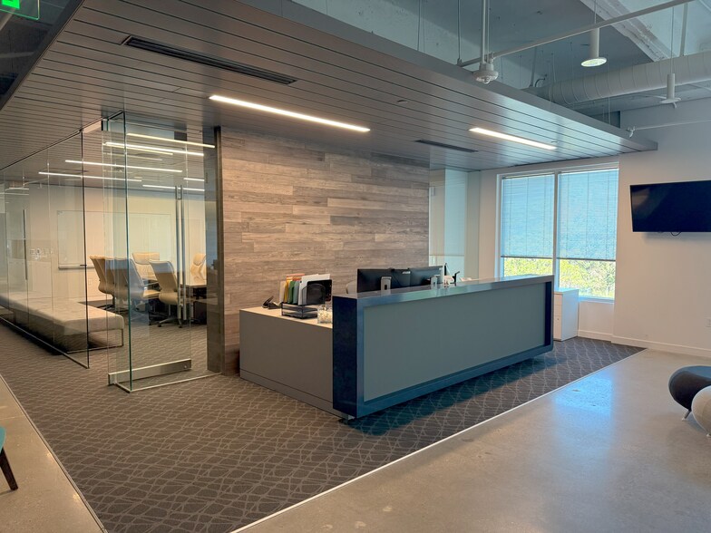 880 Montclair Rd, Birmingham, AL à louer - Photo intérieure - Image 2 de 13