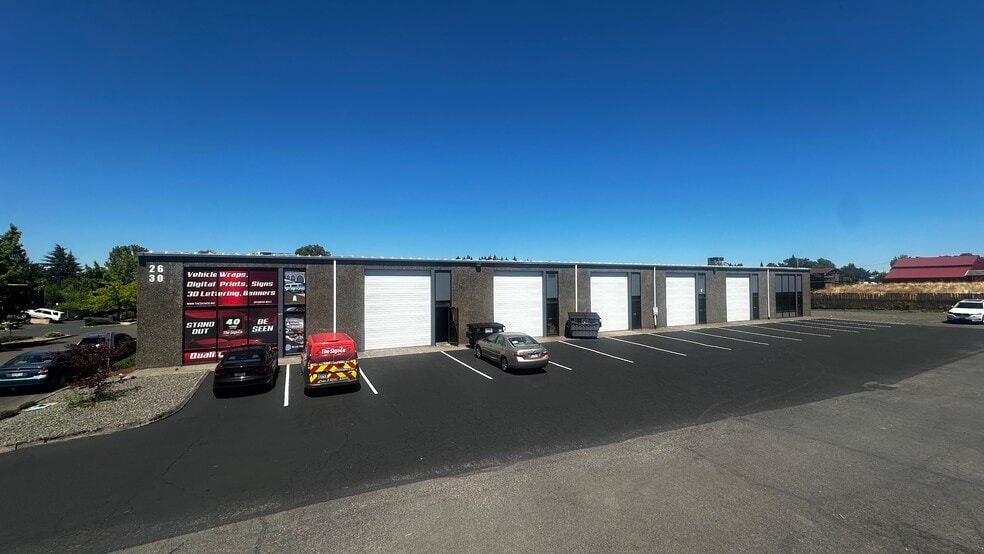 2630 SE 39th Loop, Hillsboro, OR for lease - Building Photo - Image 3 of 22