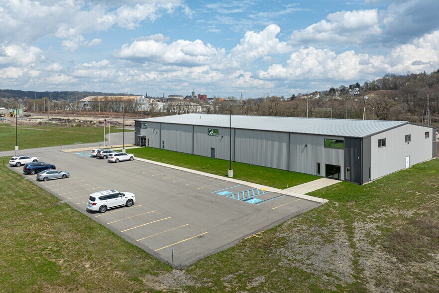 169 Hollywood Dr, Butler, PA à louer - Photo du bâtiment - Image 2 de 10