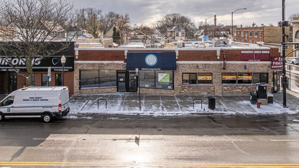 5951-5959 W Irving Park Rd, Chicago, IL à louer - Photo du bâtiment - Image 2 de 13