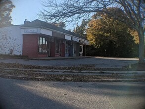 1236-1244 Montauk Hwy, Oakdale, NY for lease Building Photo- Image 2 of 2