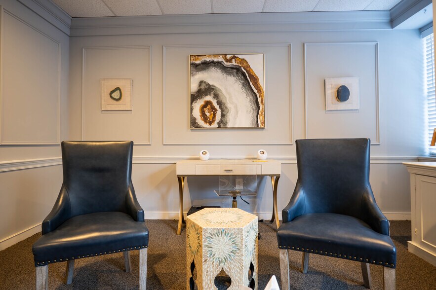 1062 E Lancaster Ave, Bryn Mawr, PA à louer - Photo intérieure - Image 3 de 20