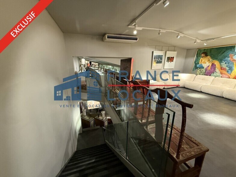 Flex in Saint-Ouen-sur-Seine for sale - Building Photo - Image 3 of 8