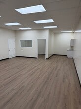 535 Cooper Commerce Dr, Apopka, FL à louer Photo intérieure- Image 1 de 3