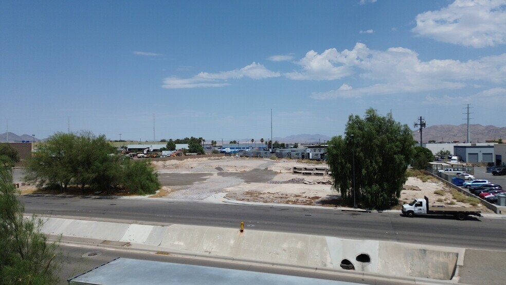 NE Vandenberg Dr & Craig Rd, North Las Vegas, NV à vendre - Photo du bâtiment - Image 3 de 6