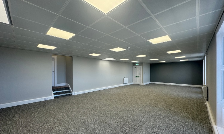 101-103 George St, Edinburgh for lease - Interior Photo - Image 2 of 23
