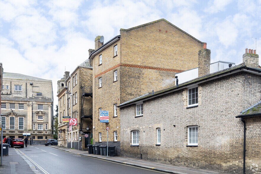 Waterloo Ln, Chelmsford à louer - Photo du bâtiment - Image 2 de 2