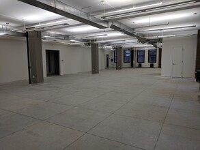 160 Broadway, New York, NY for lease Building Photo- Image 2 of 7