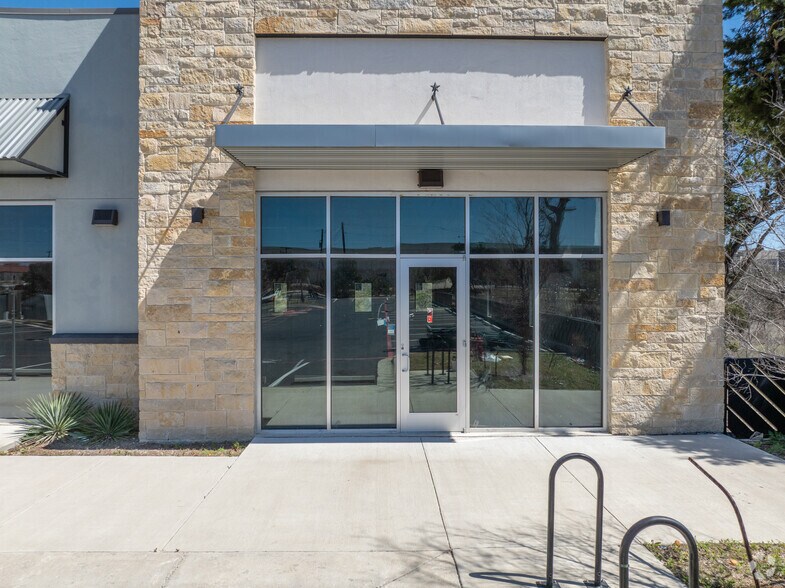 2200 E Whitestone Blvd, Cedar Park, TX à louer - Photo du bâtiment - Image 3 de 11