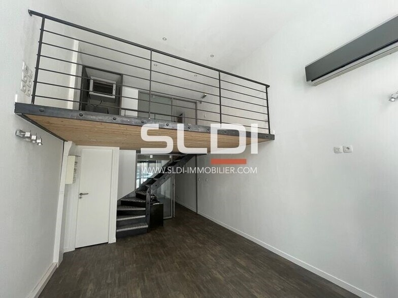 Retail in Lyon for lease - Interior Photo - Image 2 of 6