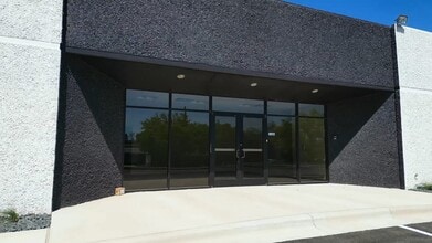 4806 Commercial Park Dr, Austin, TX à louer - Vidéo sur l’inscription commerciale 