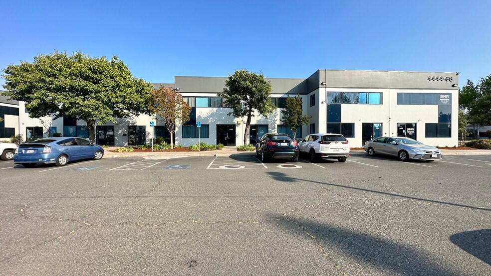 4444-4468 Technology Dr, Fremont, CA à louer - Photo du bâtiment - Image 2 de 3