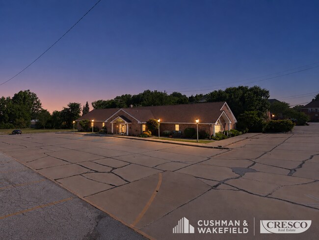 Plus de détails pour 29303 Euclid Ave, Wickliffe, OH - Commerce de détail à vendre