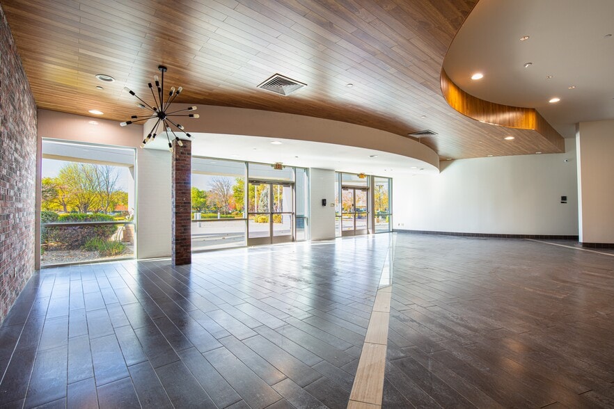 755 Jarvis Dr, Morgan Hill, CA for lease - Lobby - Image 3 of 21