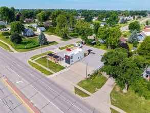 1803 S Center St, Marshalltown, IA - Aerial map view - Image1