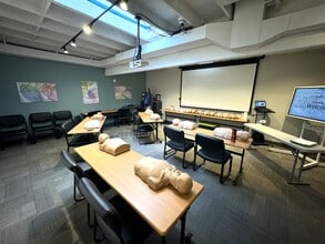 4610-4640 SW Beaverton Hillsdale Hwy, Portland, OR à louer Photo intérieure- Image 1 de 1