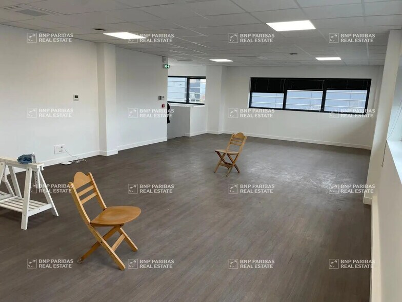 Local d'activités dans Torcy à vendre - Photo intérieure - Image 3 de 3