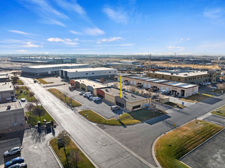 71 N Cutler Dr, North Salt Lake, UT à louer - Photo du bâtiment - Image 3 de 10